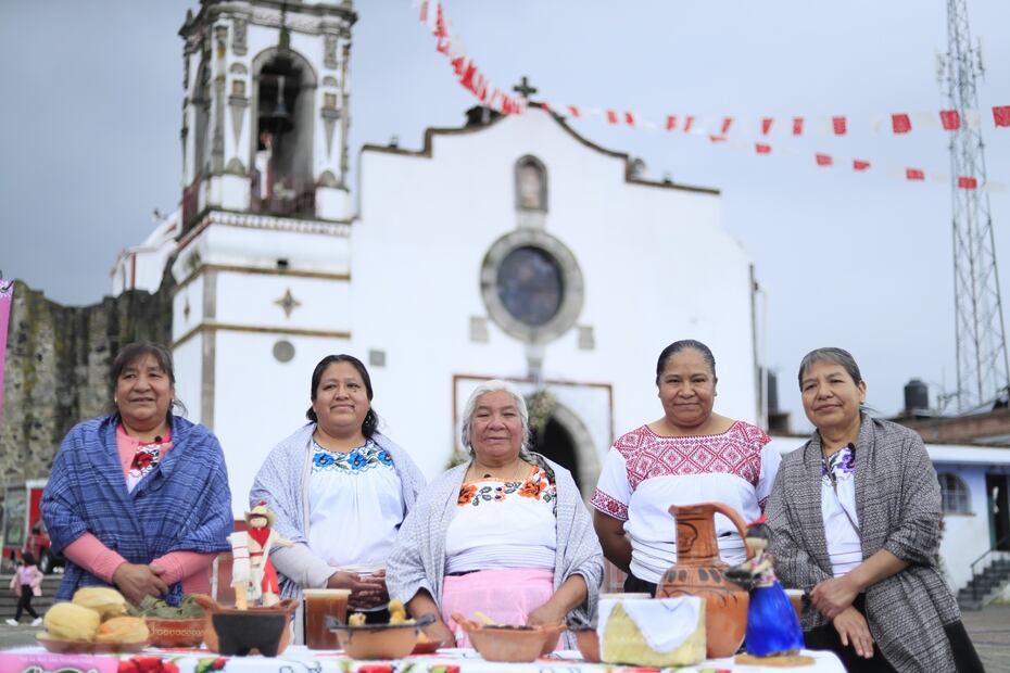 Cocineras Otomí‑Yühü preservan recetas ancestrales de mole en evento del Estado de México. Foto: Facebook de Feria del Mole y la Gastronomía Indígena