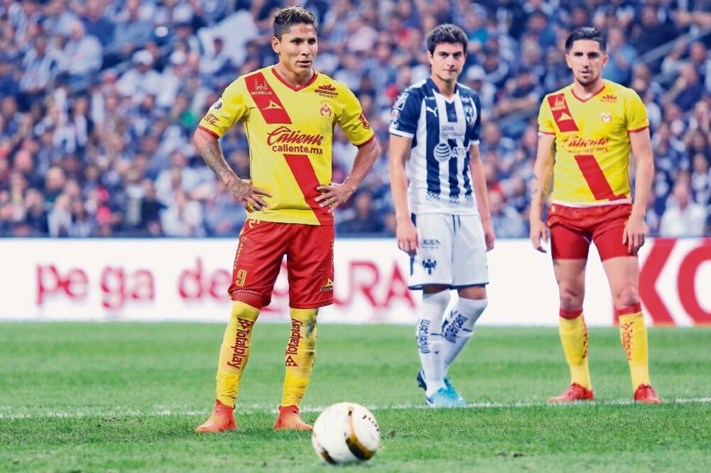 El artillero se mostró contento por permanecer en el Morelia. Foto: ISMAEL ARROYO. IMAGO7