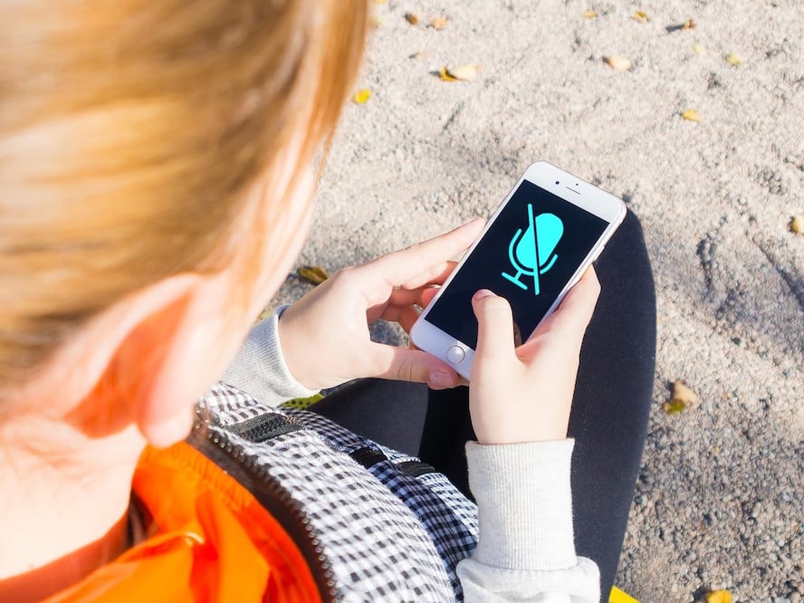 Micrófono del celular. Foto: Especial