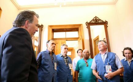 Recibe Meade a manifestantes en Monterrey