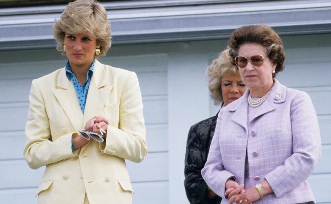 Foto: Getty Images /El Universal/ La princesa Diana de Gales y su suegra, la reina Isabel II, en un partido de polo en 1987