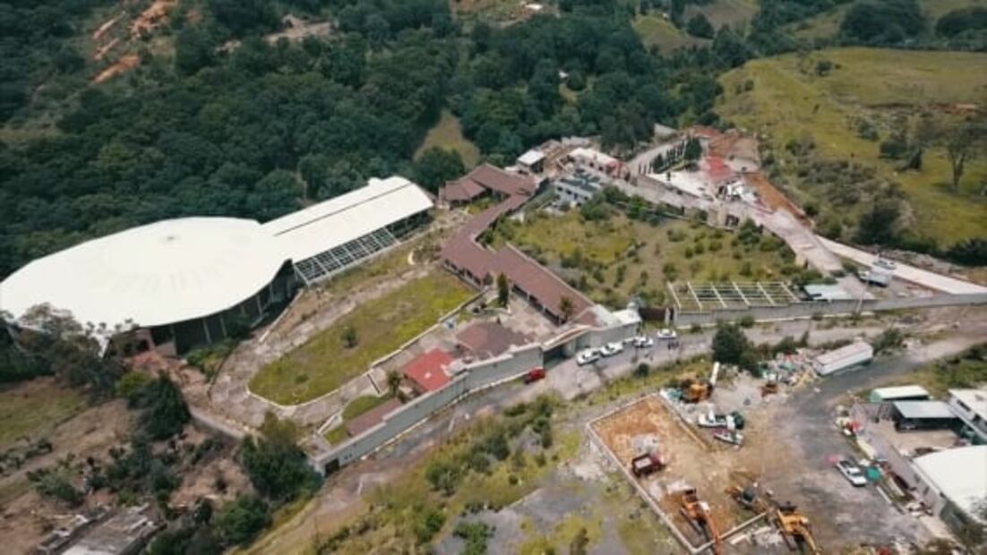 De ranchos a "castillos": los otros paraísos y mansiones de los narcos