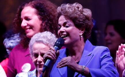 Rousseff culpa a prensa por denuncias de sobornos