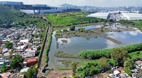 Vecinos temen inundaciones y rechazan  obra para colector