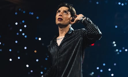 Peso Pluma ayuda a damnificados por "Milton" y cancela los conciertos que ofrecería en Florida 