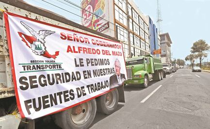 Transportistas bloquean calles por sufrir extorsiones