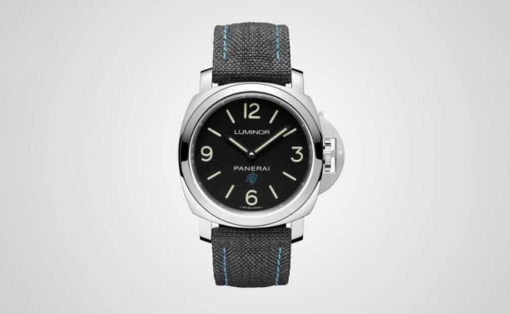 Nueve divers y un G-Shock para darse un baño