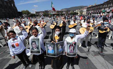 Con mariachi, familiares de presos protestan para exigir amnistía 