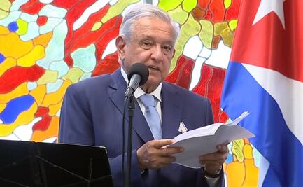 En Cuba, AMLO expresa sus condolencias a familiares de víctimas por explosión en Hotel Saratoga