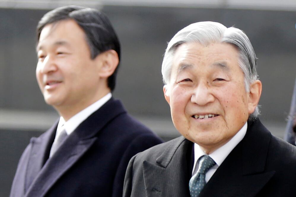 El emperador japonés Akihito, derecha, y el príncipe heredero Naruhito. (FOTO: Archivo. AP)