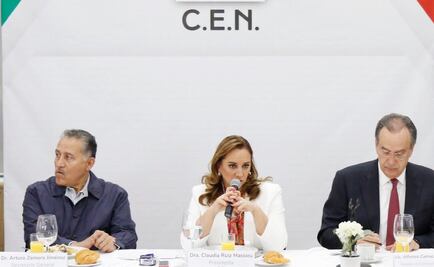 Acuerda PRI desde Conago pedir cese de abucheos contra gobernadores