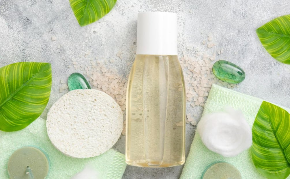 El shampoo sin sal ofrece una fórmula más amigable para las melenas procesadas. Foto: Freepik