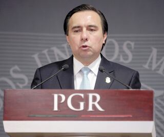 Busca Interpol a Tomás Zerón por caso de los 43