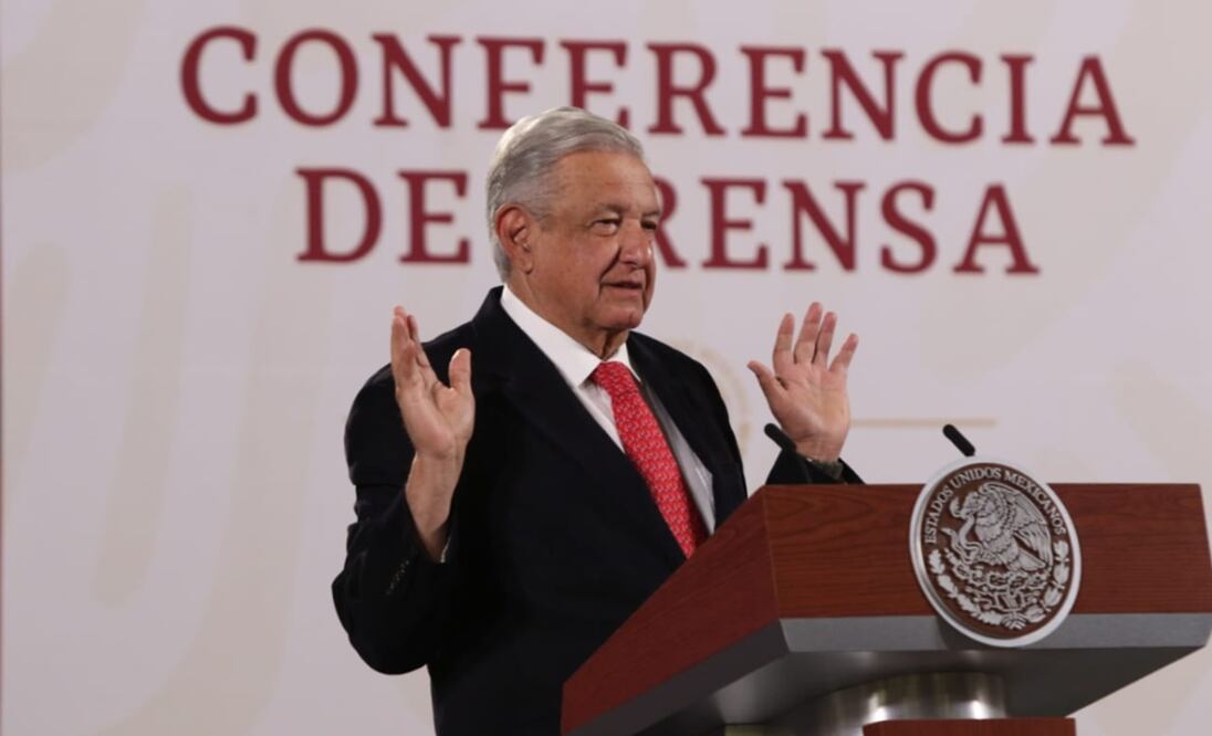 López Obrador informó que se envió esta iniciativa al Congreso para crear estos centros de identificación de personas desaparecidas con toda la tecnología que se requiera. Foto: Carlos Mejía