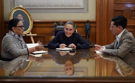 Sheinbaum conversa con el papa León XIV; lo invita a México