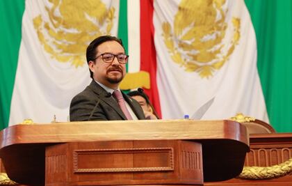 Panistas rebeldes quieren dinamitar al partido, dice asambleísta