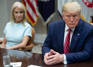 Trump descarta despedir a su asesora acusada de violar Ley Hatch