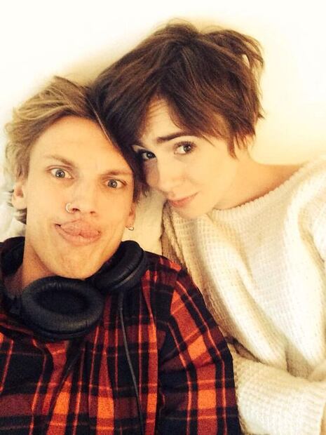 ¿Cuántas parejas tuvo Lily Collins?
