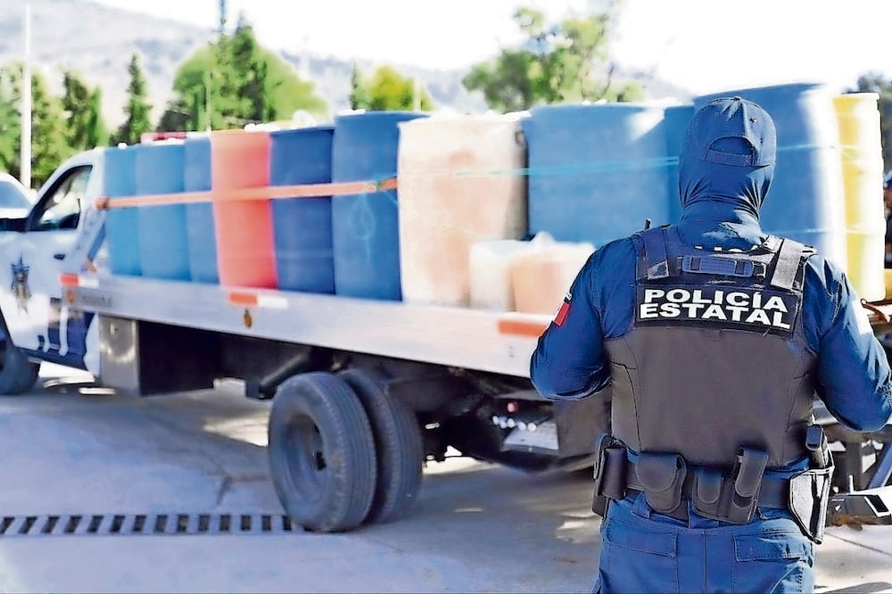 La Onexpo detecta que la venta ilegal proviene de diferentes formas, como el robo a través de tomas clandestinas o mediante el huachicol fiscal. Foto: Archivo EL UNIVERSAL