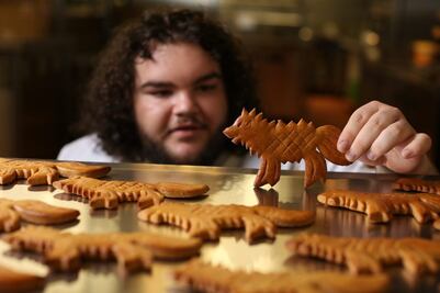 Actor de GOT abre su propia pastelería llamada  You Know Nothing John Dough
