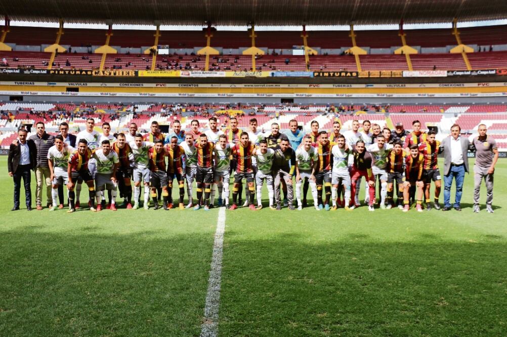 Los jugadores de la división inferior no dudaron en mostrar unión ante la imposibilidad de llegar a la Liga MX (IMAGO7)