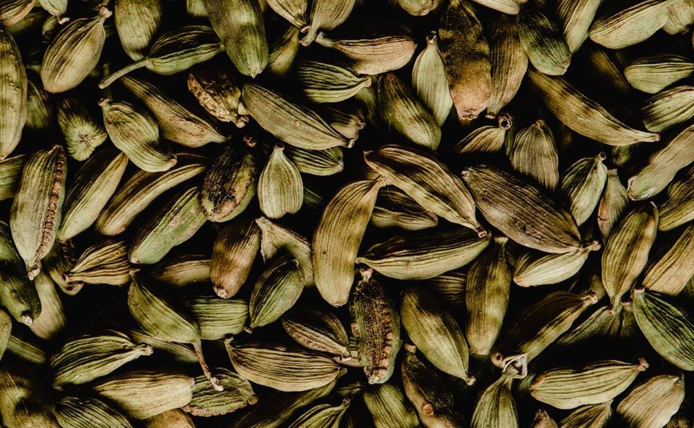 Infusión de cardamomo y limón para desinflamar. Foto: Eva Bronzini / Pexels