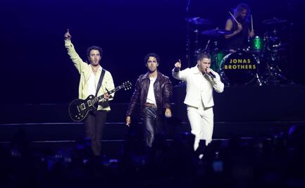Los Jonas Brothers regresan y arman fiesta musical en la Arena CDMX