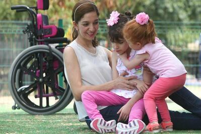 #PorGrace recibe en Monterrey primera dosis de tratamiento derivado de marihuana