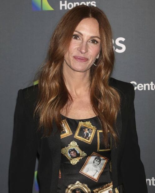 El peculiar vestido de Julia Roberts con el que rinde homenaje a George Clooney