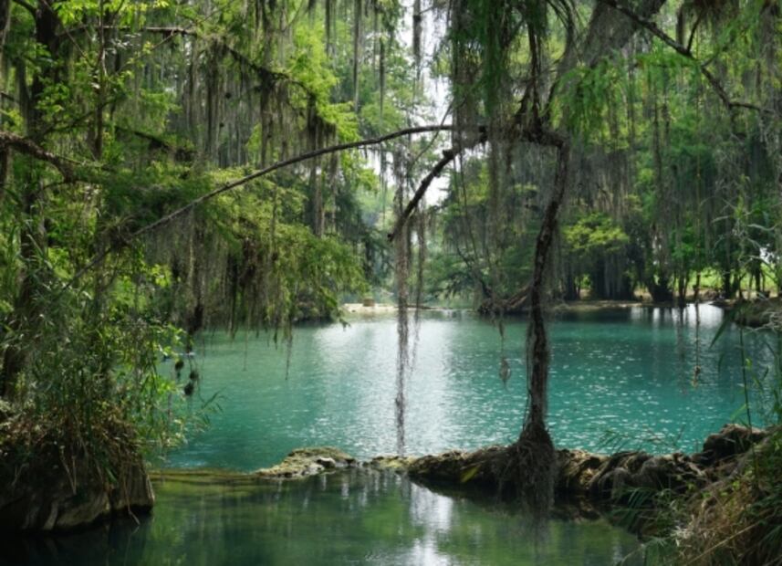 Bel Há, con cabañas al estilo de una aldea teenek en la Huasteca Potosina