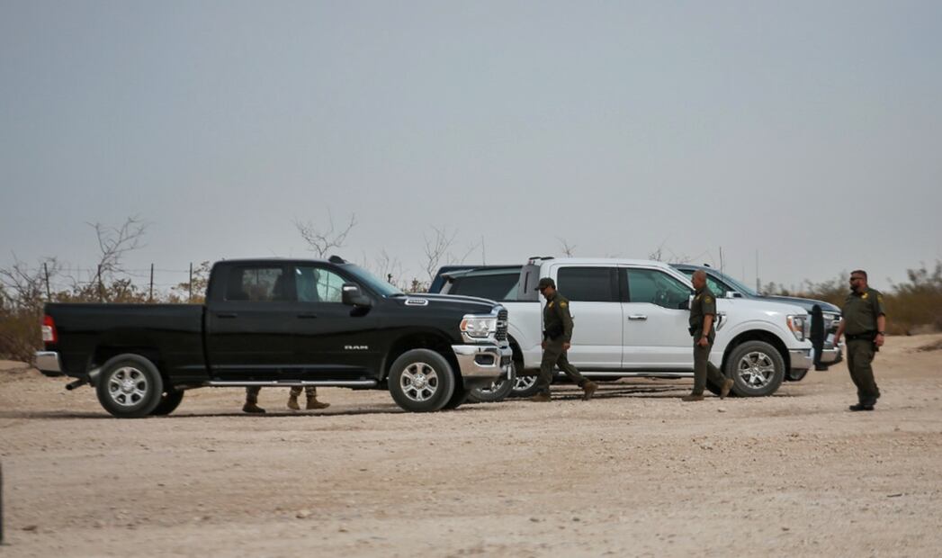 Una tanqueta del Ejército de EU fue desplegada en la frontera entre Ciudad Juárez y Sunland Park, Nuevo México, el 27 de marzo de 2025. Foto: Christian Torres/EL UNIVERSAL