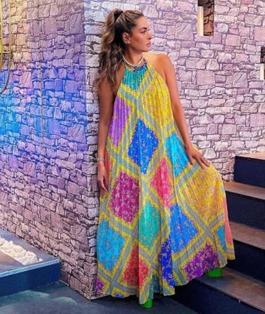 Galilea Montijo enseña cómo llevar un vestido lencero con blazer
