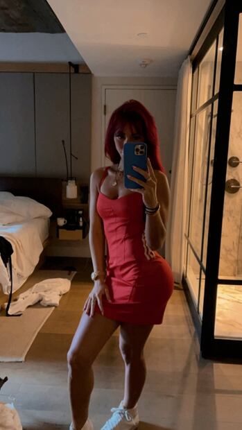 Es hija de un pastor, pero dejó la religión para abrir su OnlyFans y ahora gana millones