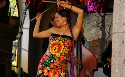 Con mensaje de solidaridad, Lila Downs se presenta en el Auditorio Nacional 