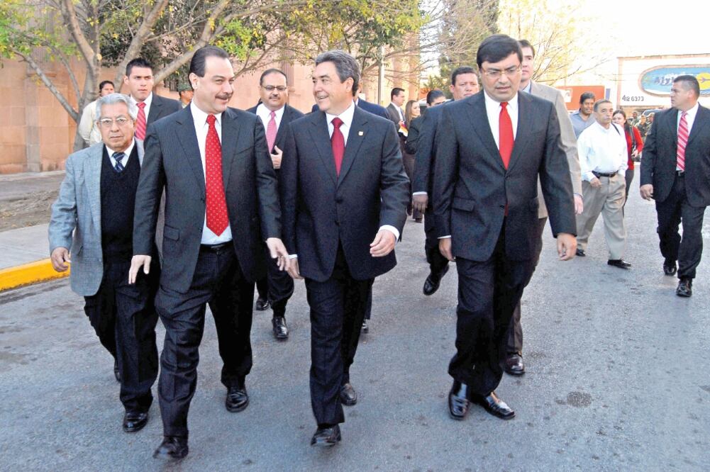 El exgobernador interino de Coahuila Jorge Juan Torres López (centro) era “Hubo varias buscado en 194 países y estaba en la lista de los más buscados por la DEA. (ARCHIVO EL UNIVERSAL)