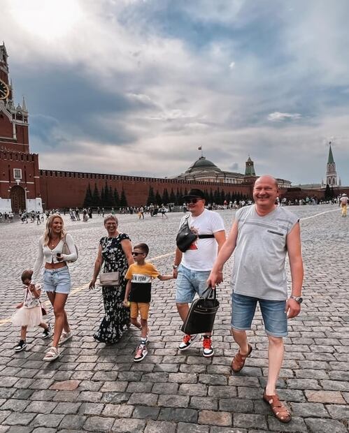 Irina Baeva comparte su emotiva visita a Rusia: "Lágrimas de reencuentro y de despedida"