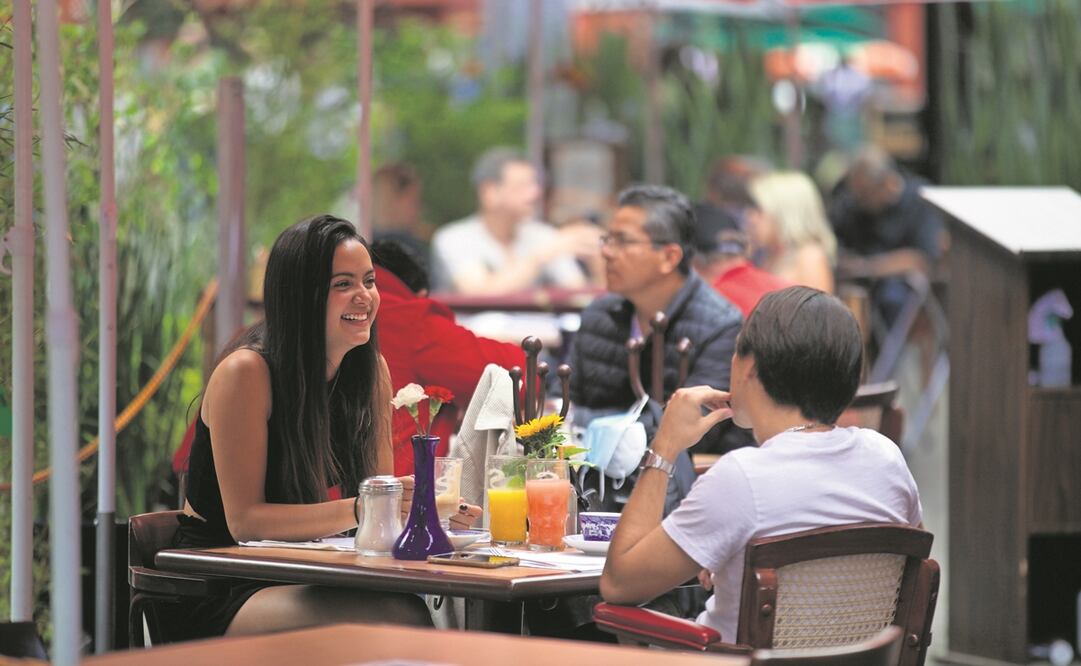 En la Gaceta capitalina se especifica que los establecimientos comerciales deberán privilegiar el uso de ventilación natural y la colocación de filtros sanitarios. Foto: Germán Espinoza/EL UNIVERSAL