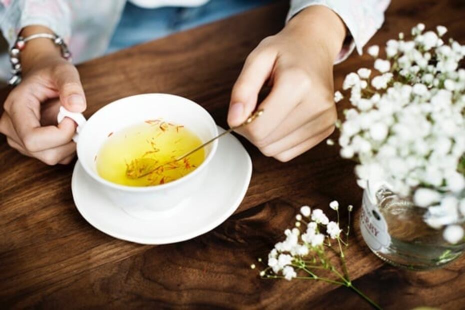 Beneficios del té de cúrcuma en el desayuno