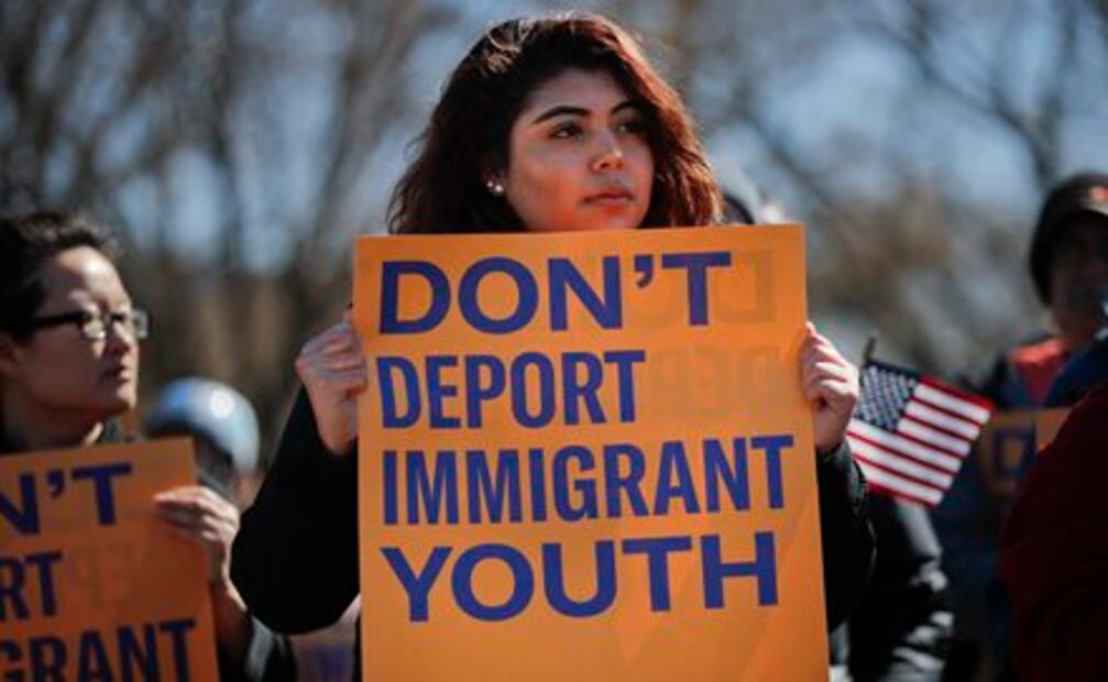 Protestan contra política migratoria de Trump frente a Casa Blanca