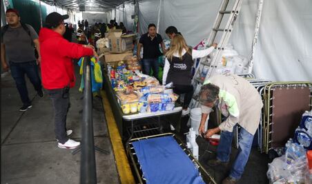Ayuda psicológica, camas y comida para familiares de víctimas de explosión en Iztapalapa sigue llegando a hospitales