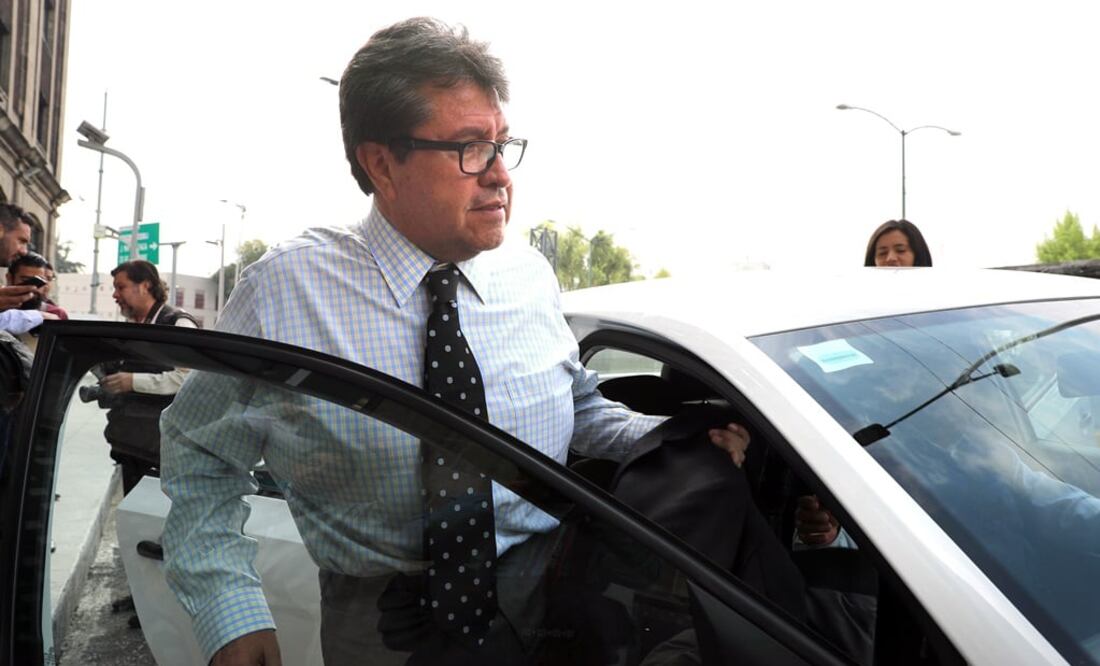 El jefe delegacional asistió a la Contraloría de la CDMX para presentar denuncias contra distintos funcionarios del gobierno capitalino. /Lucía Godínez - EL UNIVERSAL