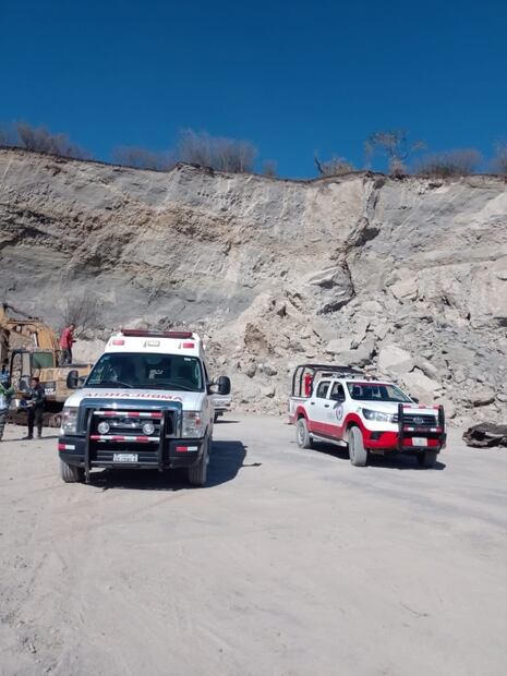 Derrumbe en una mina de Teacalco, deja dos trabajadores atrapados