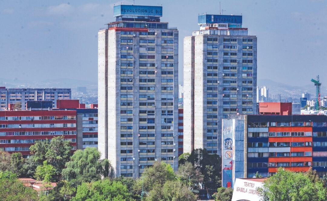 De acuerdo con los primeros estudios realizados por el Gobierno capitalino, el edificio 5 de febrero tiene daños menores. 
ARCHIVO EL UNIVERSAL