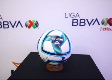 La Liga MX presentó el balón de la lucha contra el cáncer infantil