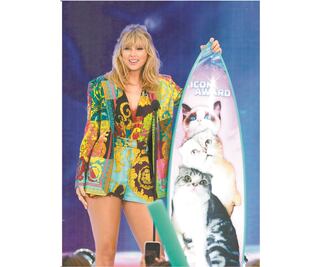 Teen Choice Awards dividen triunfos