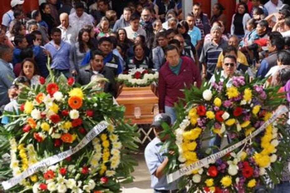 En homenaje, exigen justicia para alcalde de Tlaxiaco