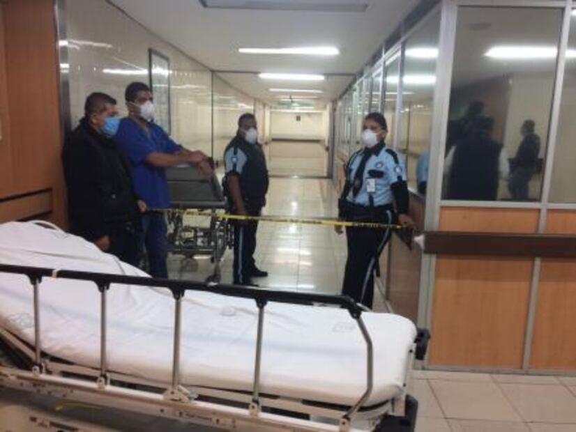 Evacuan urgencias de Hospital La Raza por persona contaminada