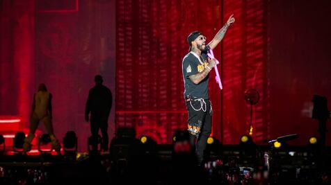 Con retraso de más de una hora Anuel AA se presenta en el Estadio GNP; desde "Medusa" hasta "Adicto" acompañaron la noche