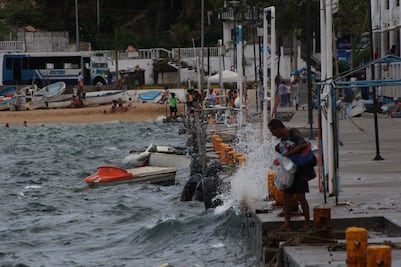 Ssa emite alerta preventiva ante tormenta Carlos