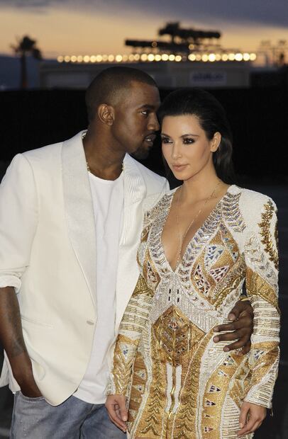 Pese a que Kim Kardashian y Kanye West fueron amigos, desde que ambos comenzaron su carrera, se hicieron novios hasta 2012 y se casaron en 2014. 
Foto: AP, archivo